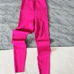 Women’s pink Lululemon Glow Up High-Rise Tight 28” – Size 4 (NWT)
